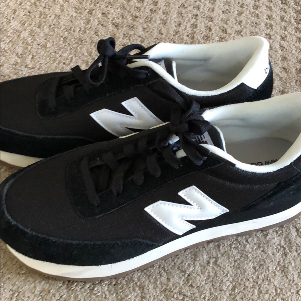 New Balance Seakers
